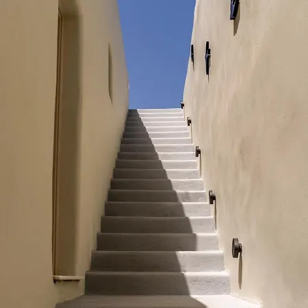 Wine And Yard Caves 3*