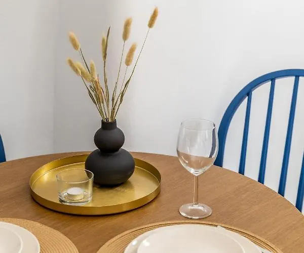 Wine And Yard Caves 酒店