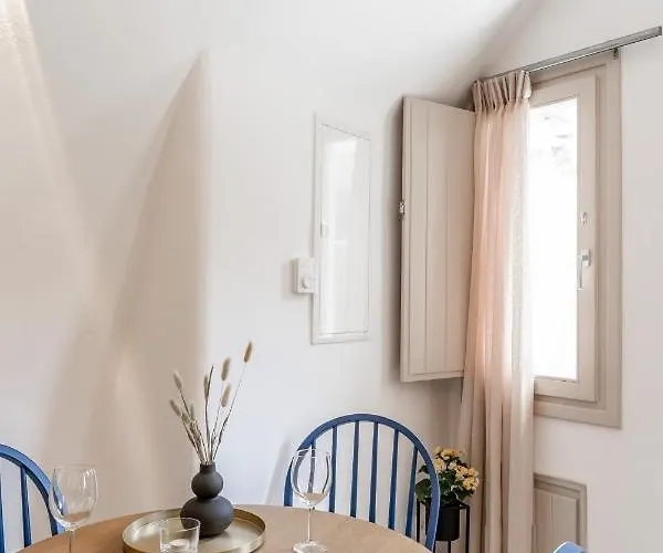 Wine And Yard Caves Hotel