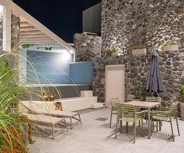 Wine And Yard Caves Hotel